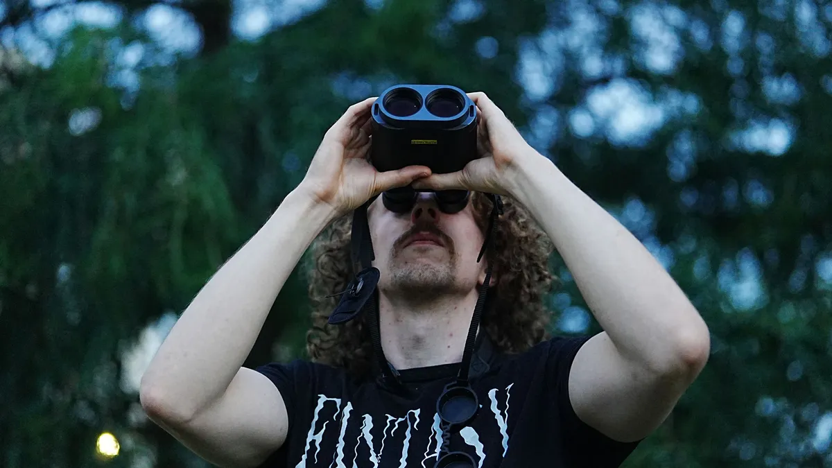The Best Image-Stabilized Binoculars for Astronomy and Wildlife
