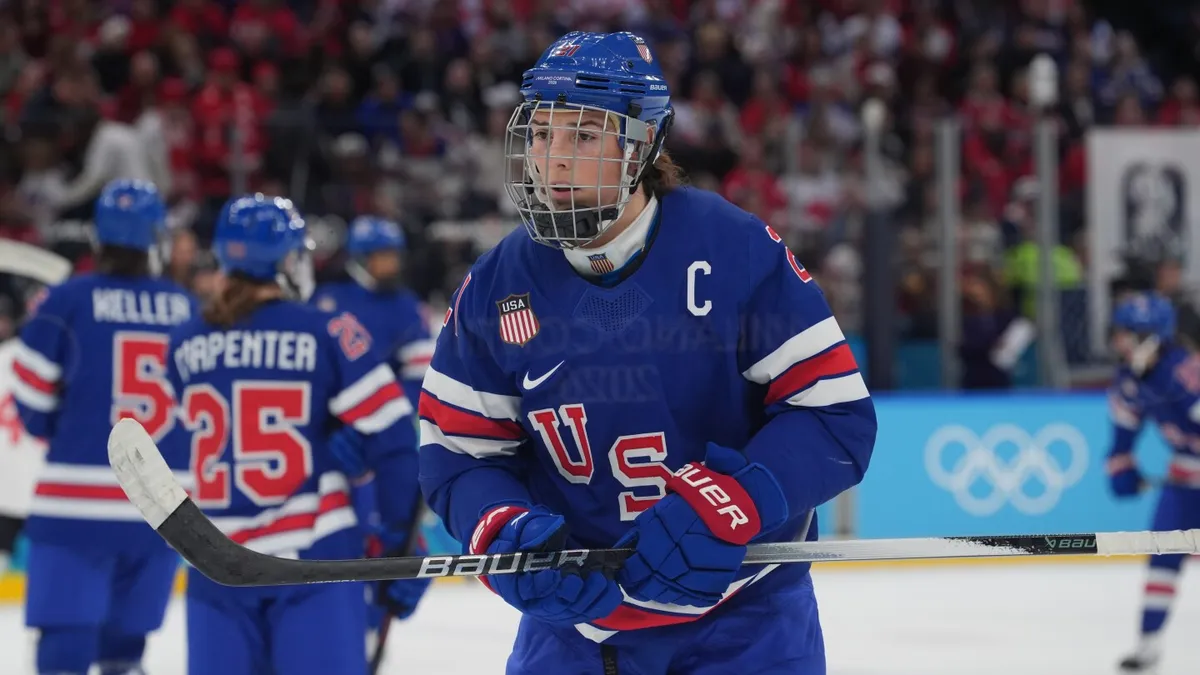 Olympic Hockey Stars Make Surprise Cameo on Saturday Night Live