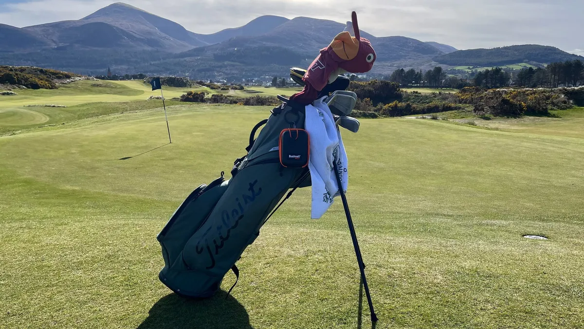 Titleist StaDry Golf Bag: A Deep Dive into the 2026 Players S4 Model