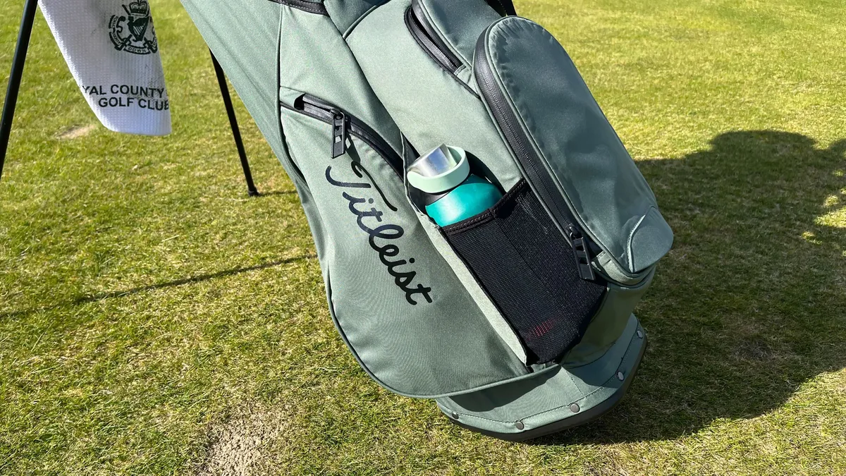 Titleist StaDry Golf Bag: A Deep Dive into the 2026 Players S4 Model