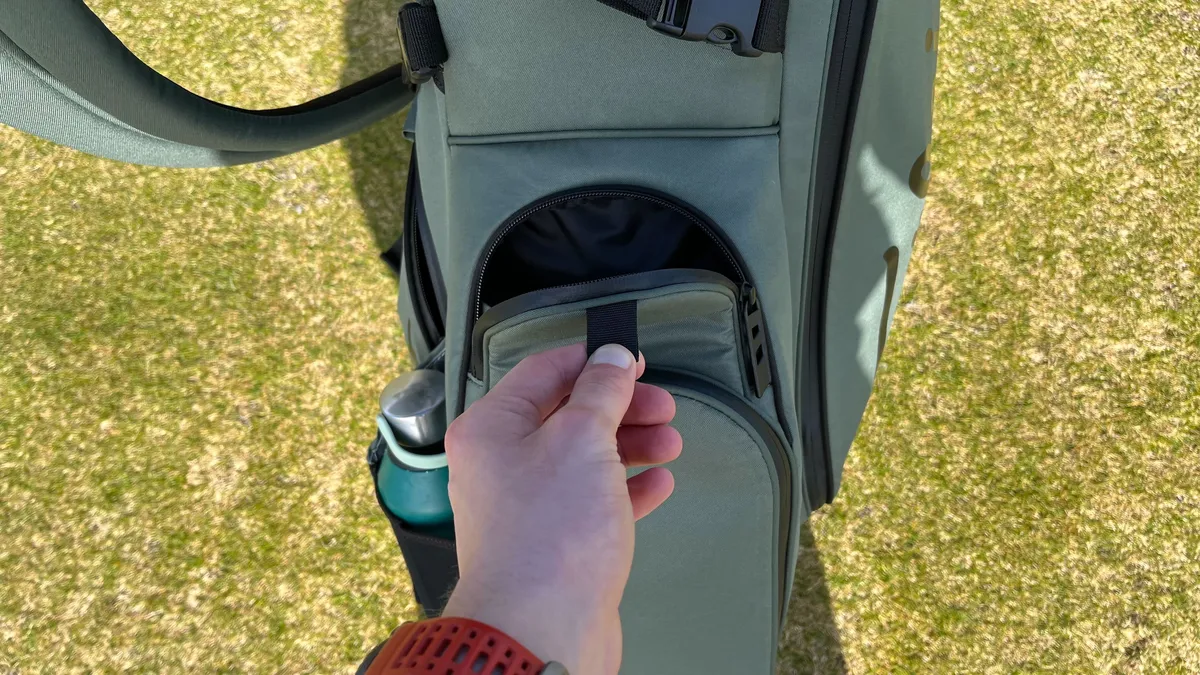 Titleist StaDry Golf Bag: A Deep Dive into the 2026 Players S4 Model