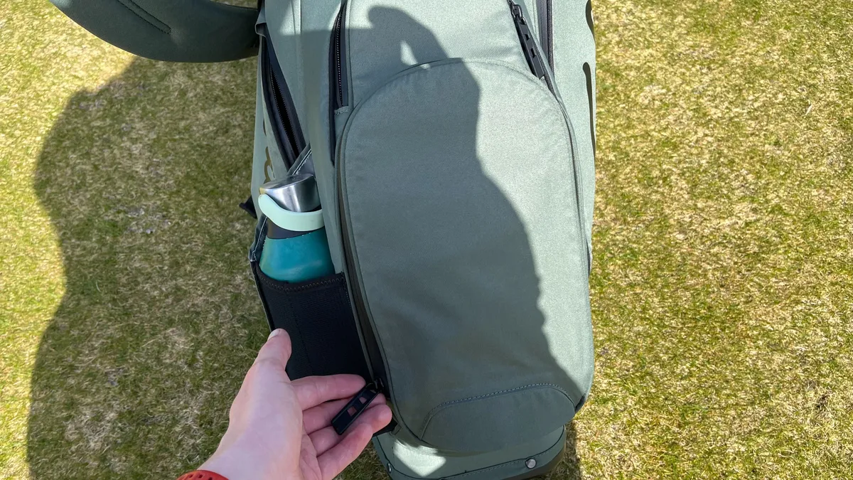 Titleist StaDry Golf Bag: A Deep Dive into the 2026 Players S4 Model