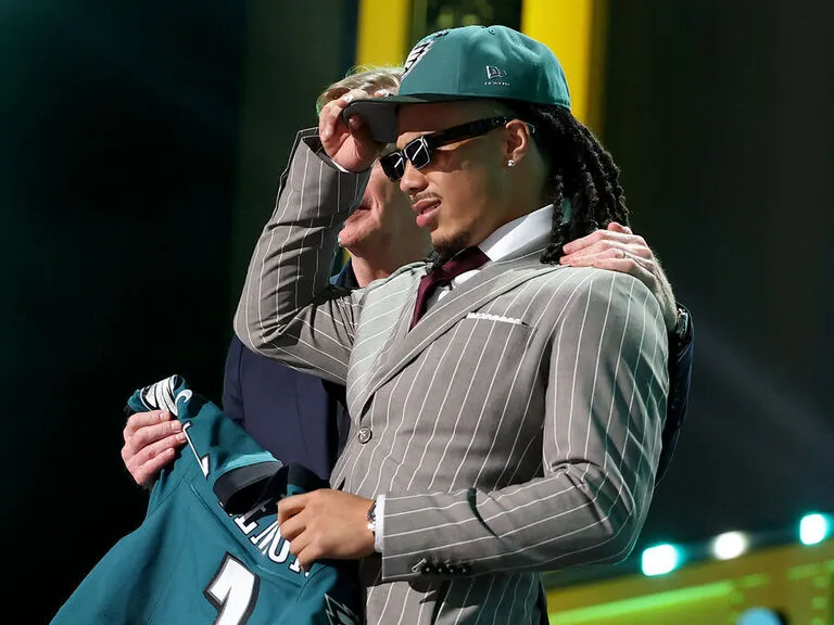 Eagles Trade Up for WR A.J. Brown, Derail Steelers' Draft Plans