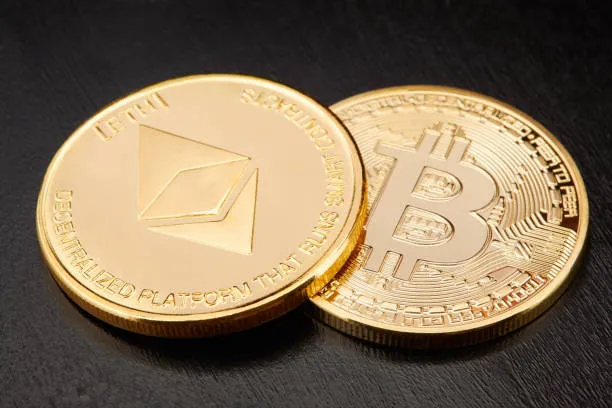 Crypto Analyst Forecasts Bitcoin and Ethereum Price Trajectories for Late 2026