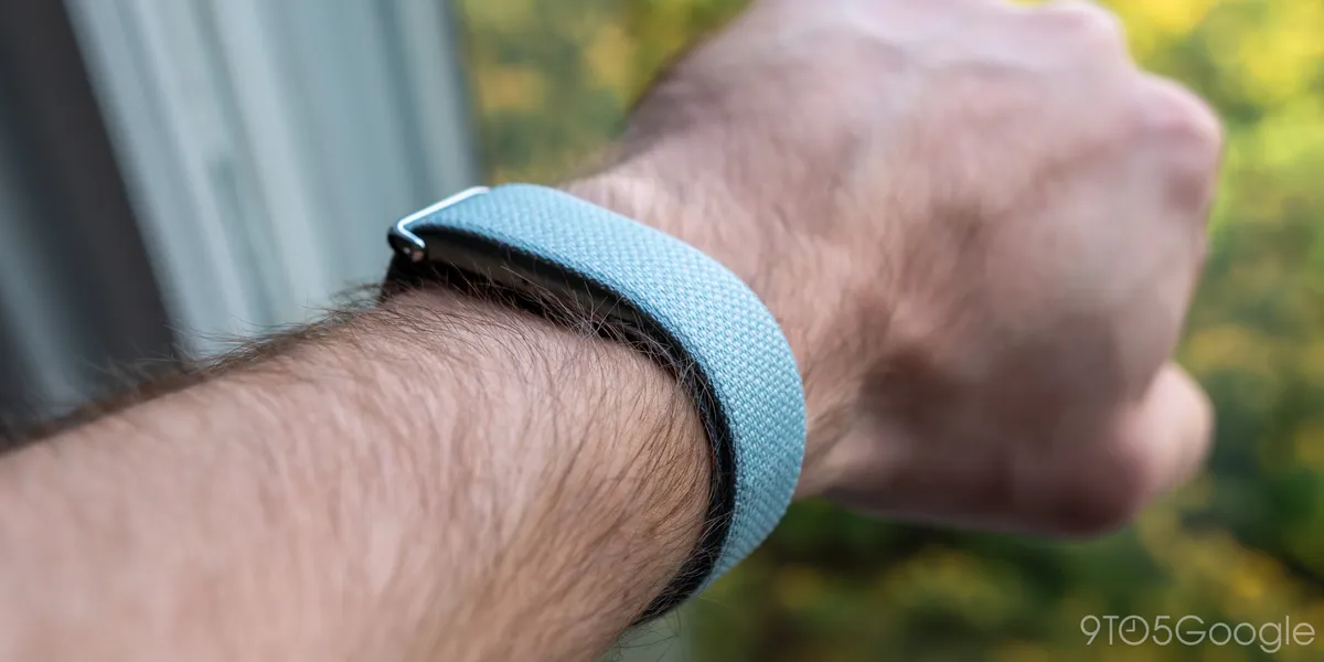 Google Fitbit Air Review: A Minimalist Tracker with AI Coach Concerns