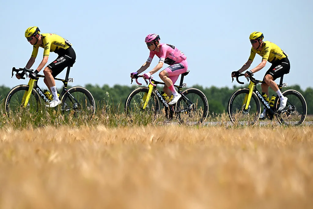 Jonas Vingegaard Remains Cautious Despite Strong Giro d'Italia Lead