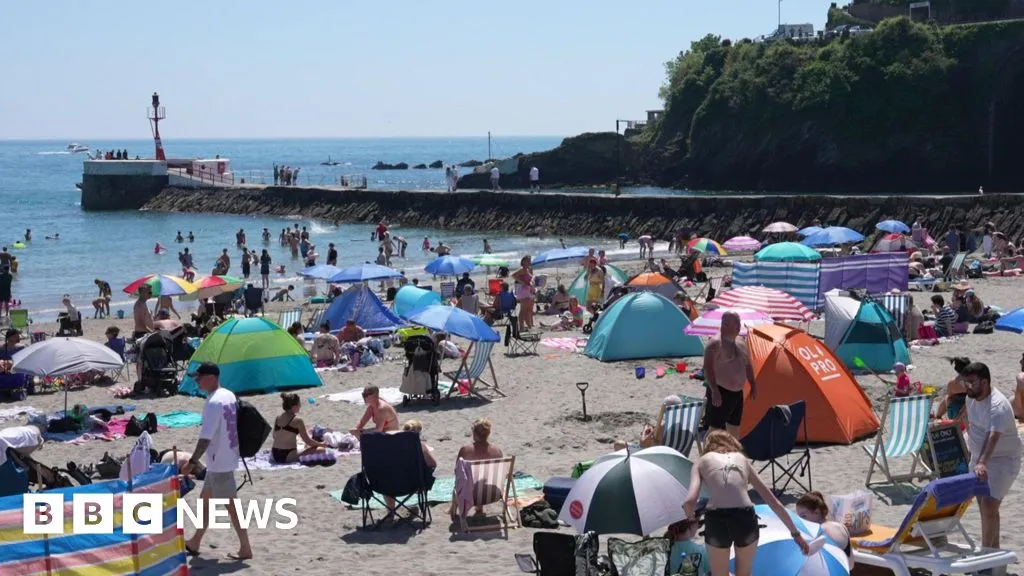 South West England Tourism Sees Significant Boost from Bank Holiday Sunshine