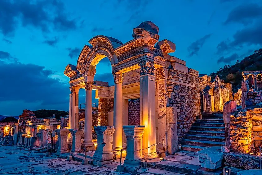 The Irreversible Split: How Internal Factors Dismantled the Roman Empire's Unity