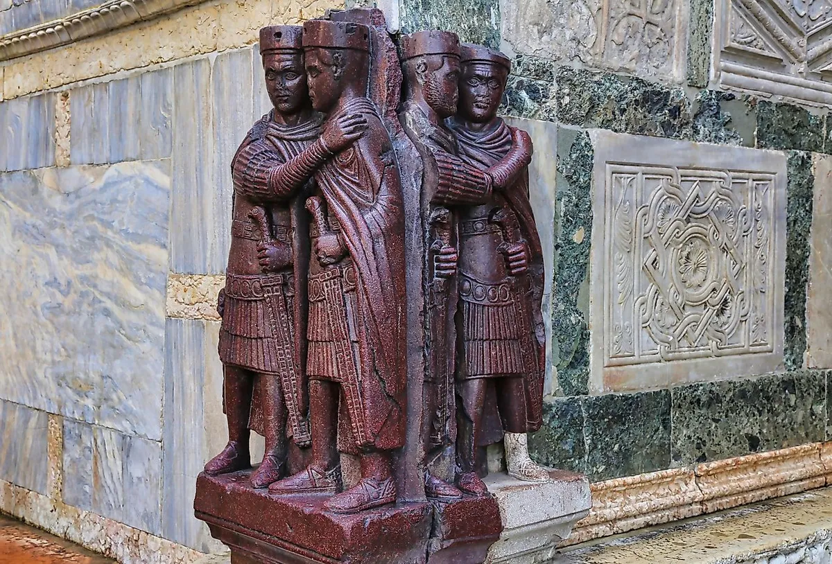 The Irreversible Split: How Internal Factors Dismantled the Roman Empire's Unity