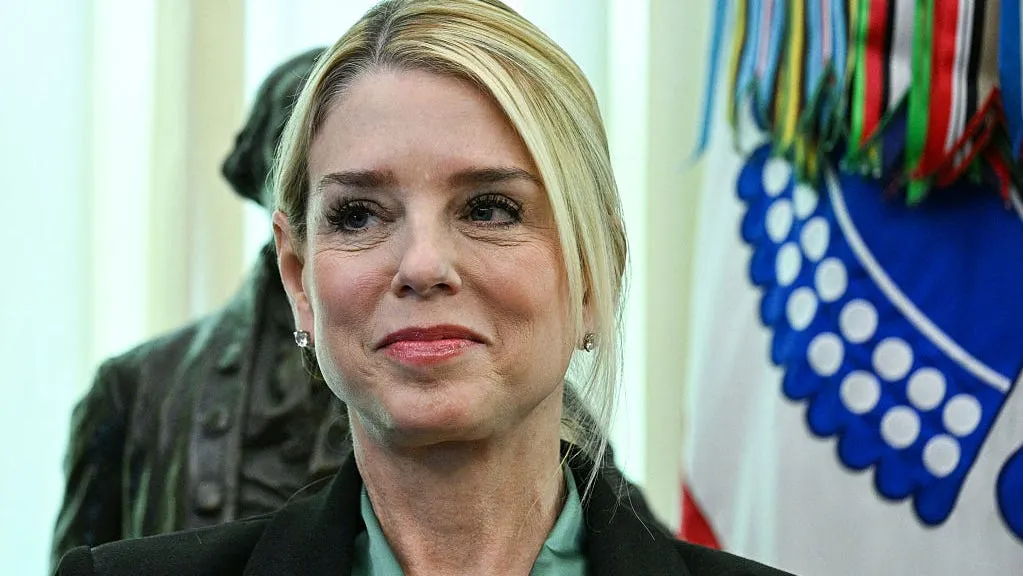 Former Attorney General Pam Bondi Diagnosed with Thyroid Cancer, Reappointed to AI Advisory Committee