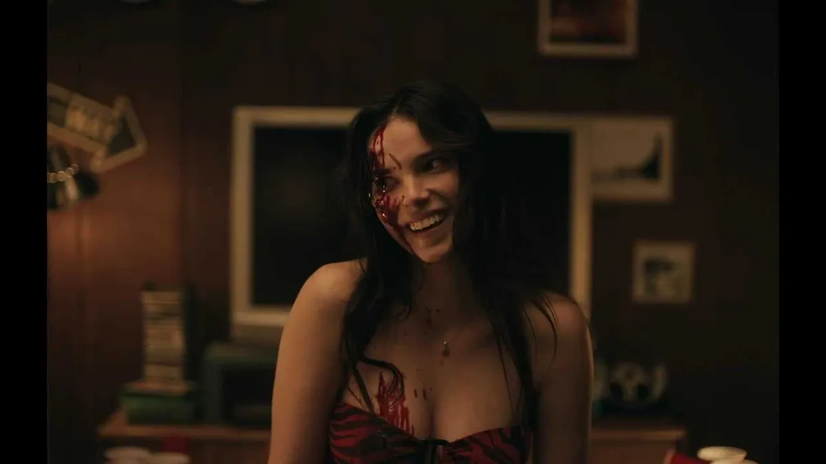 Viral TikTok Trend Sees Girlfriends Recreating Horror Movie Scares