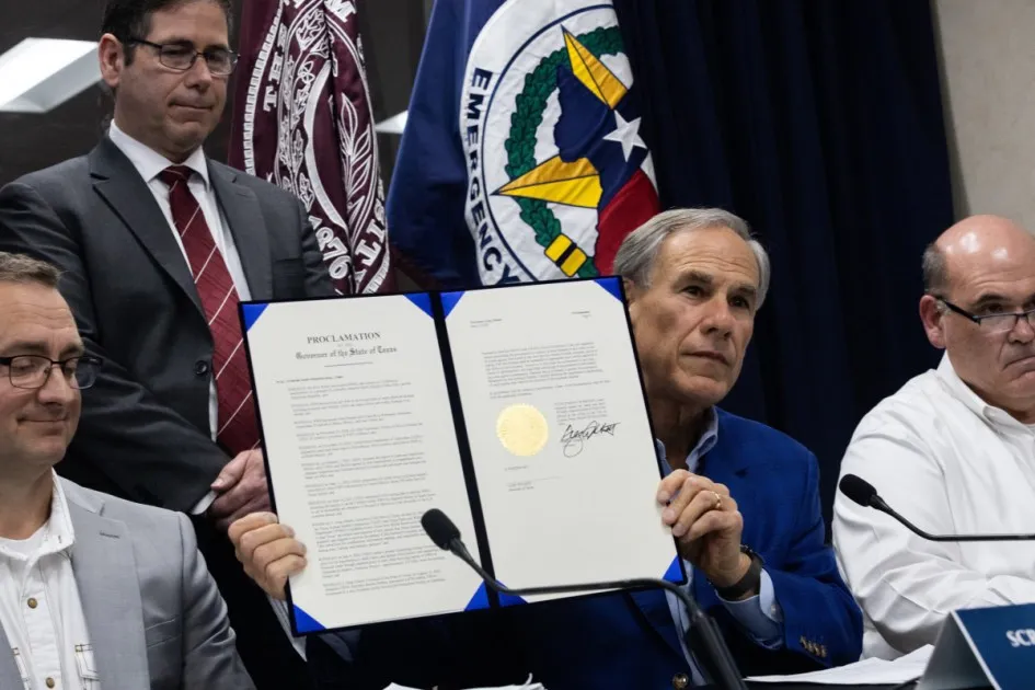 Texas Governor Expands Disaster Declaration Amidst New World Screwworm Infestation