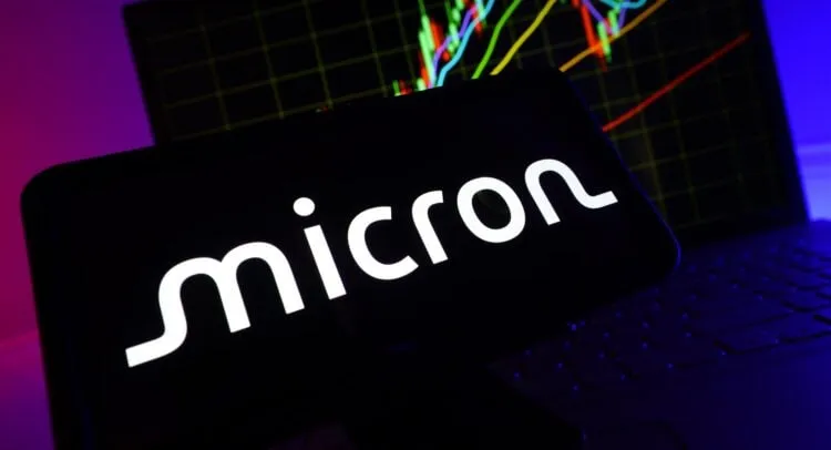 Micron Stock Faces Volatility Amid AI Sector Selloff, Analysts Remain Bullish on Long-Term Demand