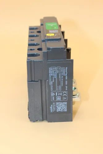 Image Schneider Electric LV434021 Circuit Breaker Accessory